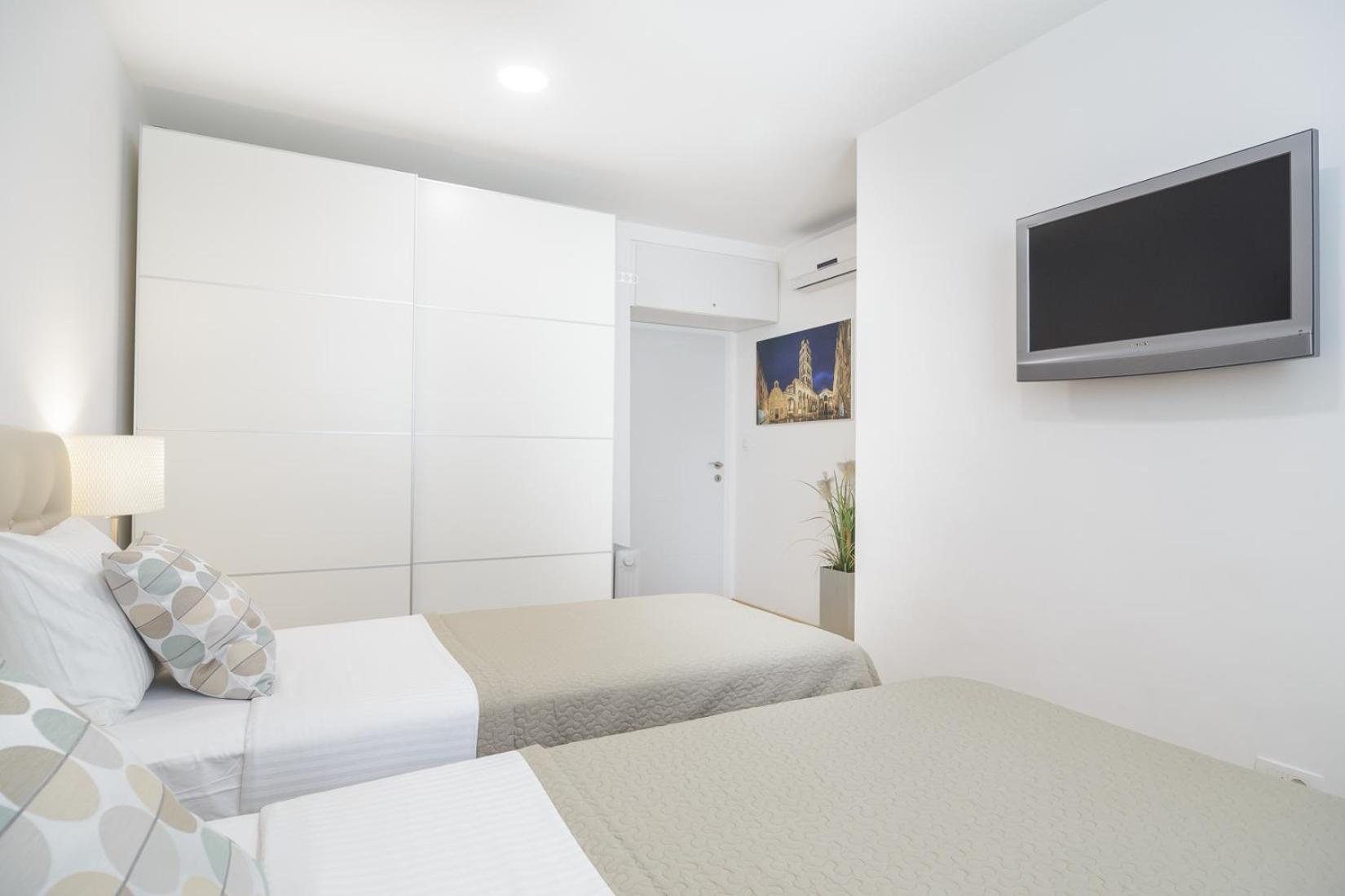 Holiday Home Aspalathos - With Free Parking, Near The Beach, A Few Minutes' Walking Distance To The Unesco Palace Split Exteriér fotografie