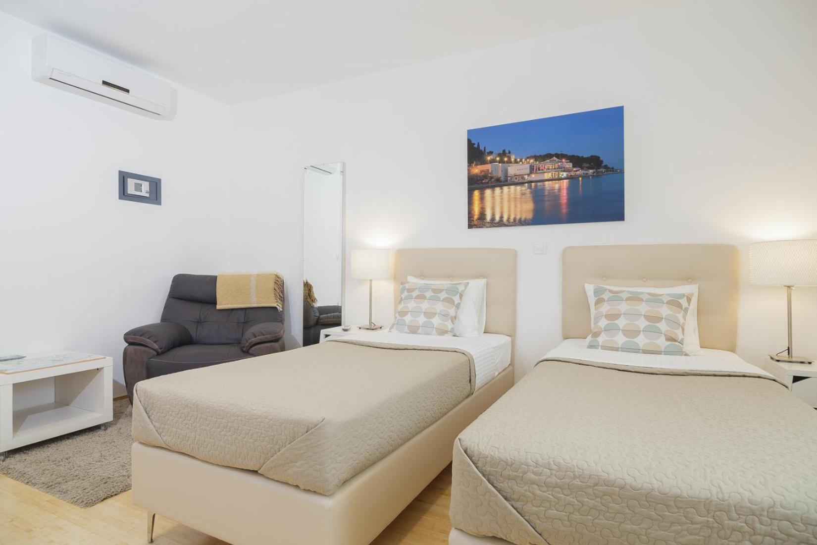 Holiday Home Aspalathos - With Free Parking, Near The Beach, A Few Minutes' Walking Distance To The Unesco Palace Split Exteriér fotografie