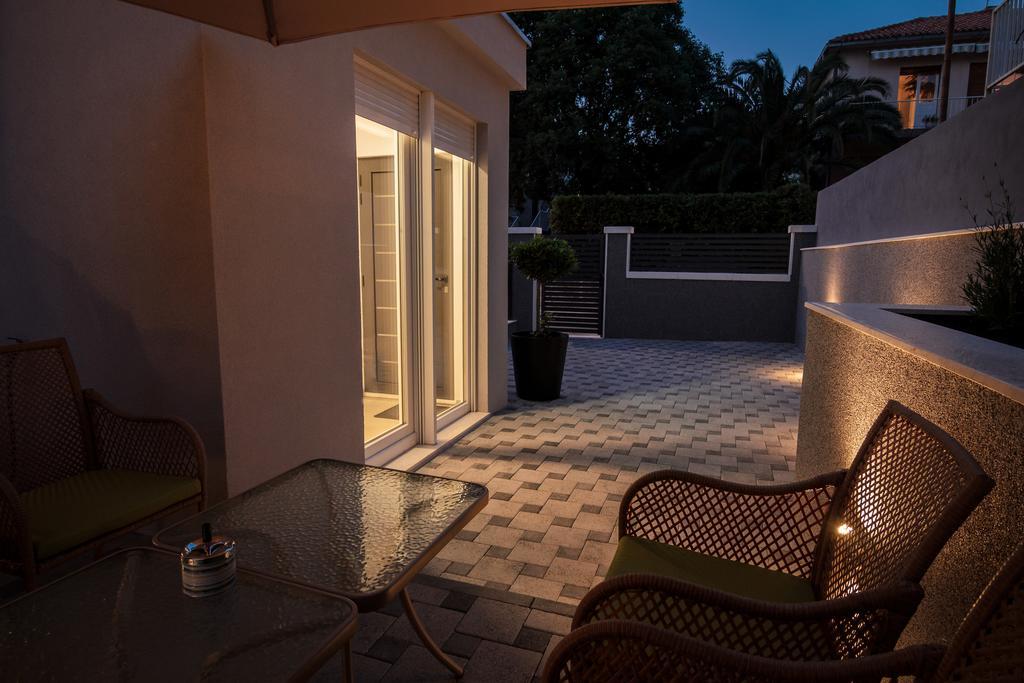 Holiday Home Aspalathos - With Free Parking, Near The Beach, A Few Minutes' Walking Distance To The Unesco Palace Split Pokoj fotografie
