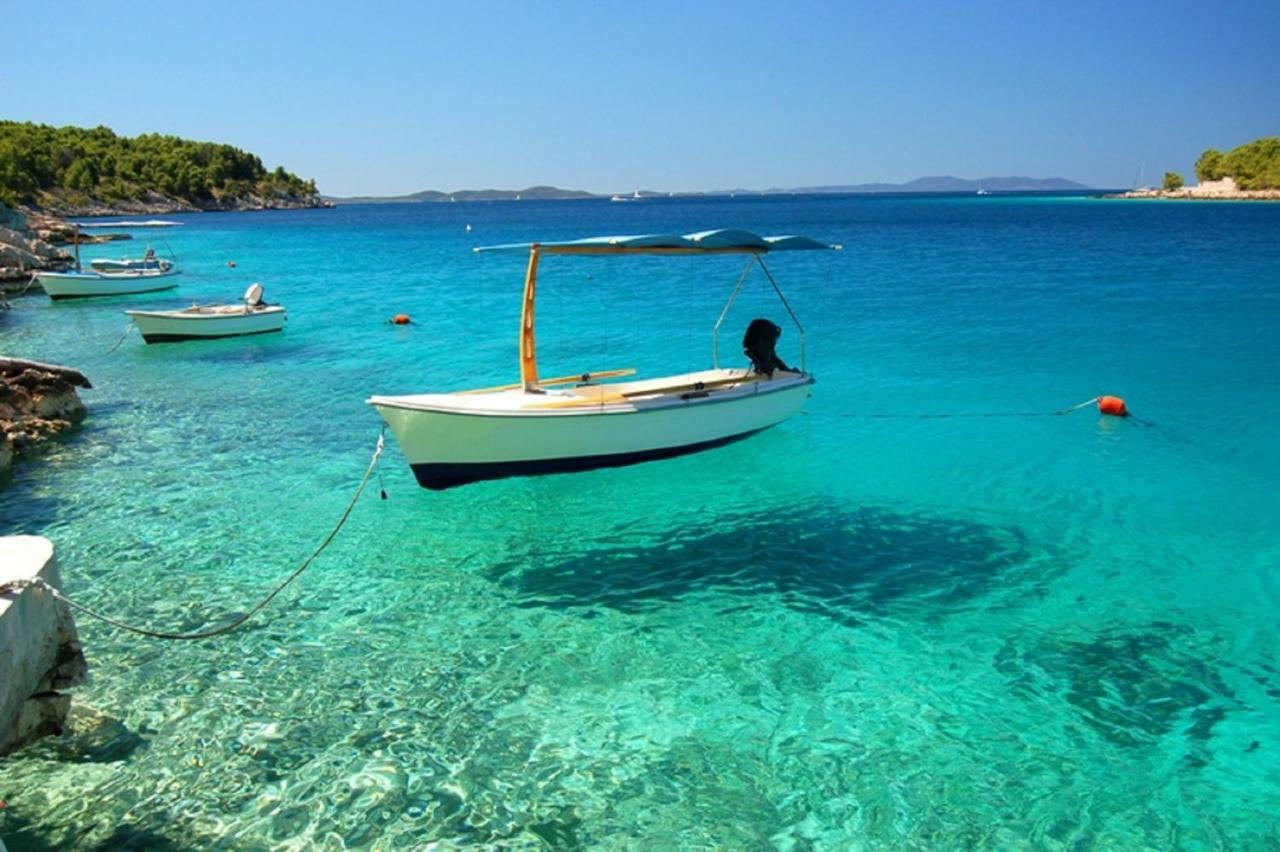 Holiday Home Aspalathos - With Free Parking, Near The Beach, A Few Minutes' Walking Distance To The Unesco Palace Split Exteriér fotografie